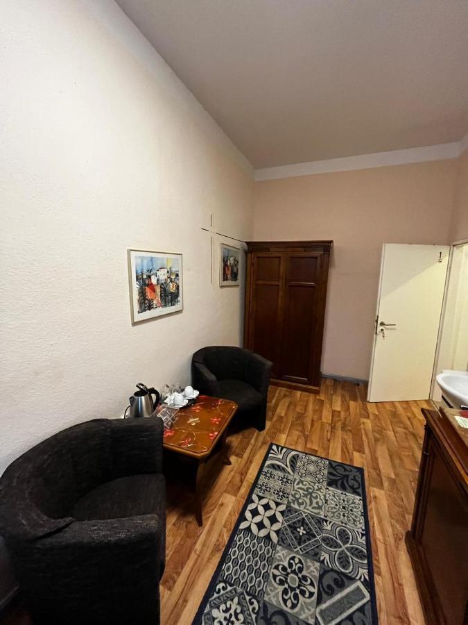Pension Oase Berlijn Buitenkant foto